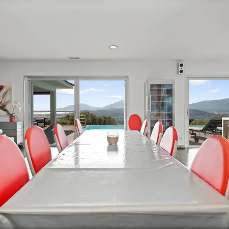 Magnifique Vue Mer, Piscine, 190 M2 , 4 Chb, 3 Sdb, Clim *