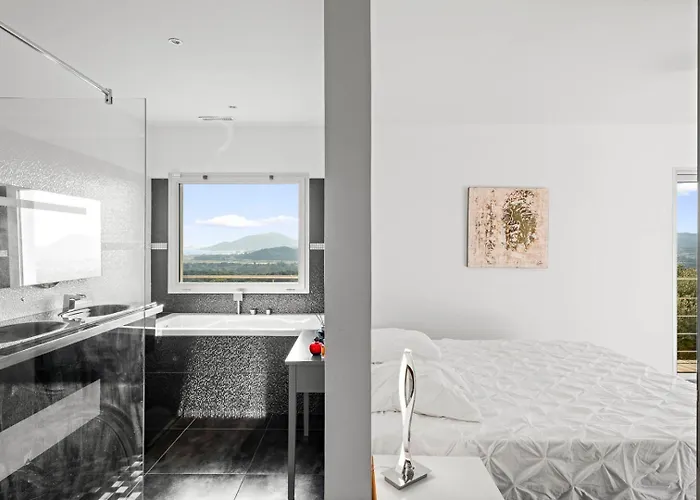 Magnifique Vue Mer, Piscine, 190 M2 , 4 Chb, 3 Sdb, Clim Villa